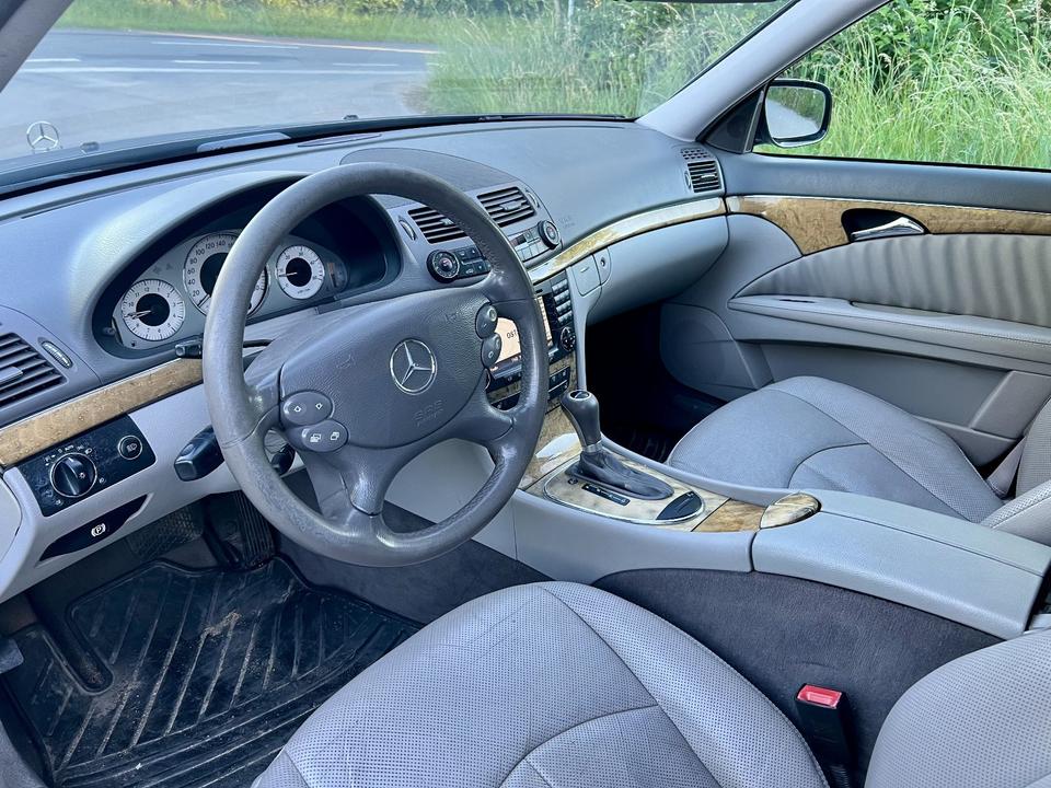 Mercedes Benz E 320 2006 — photo 8