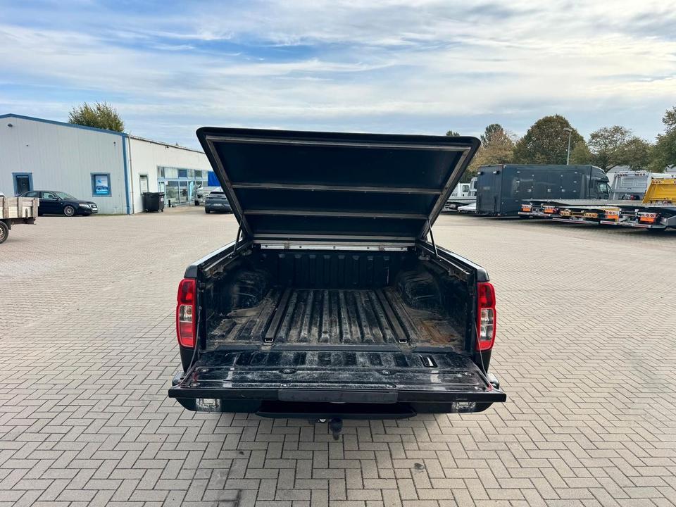 Nissan Navara 2011 — photo 14