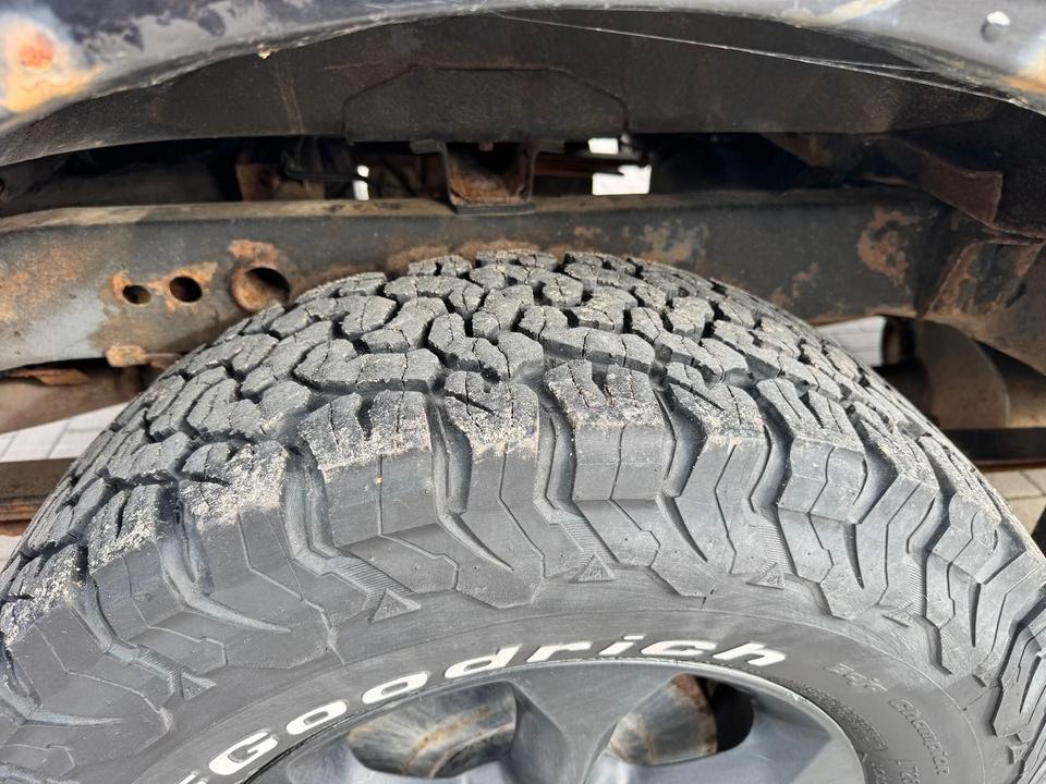 Nissan Navara 2011 — photo 15