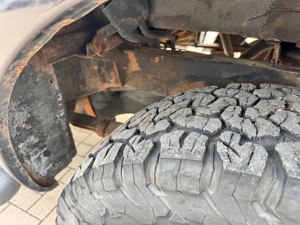 Nissan Navara 2011 — photo 16