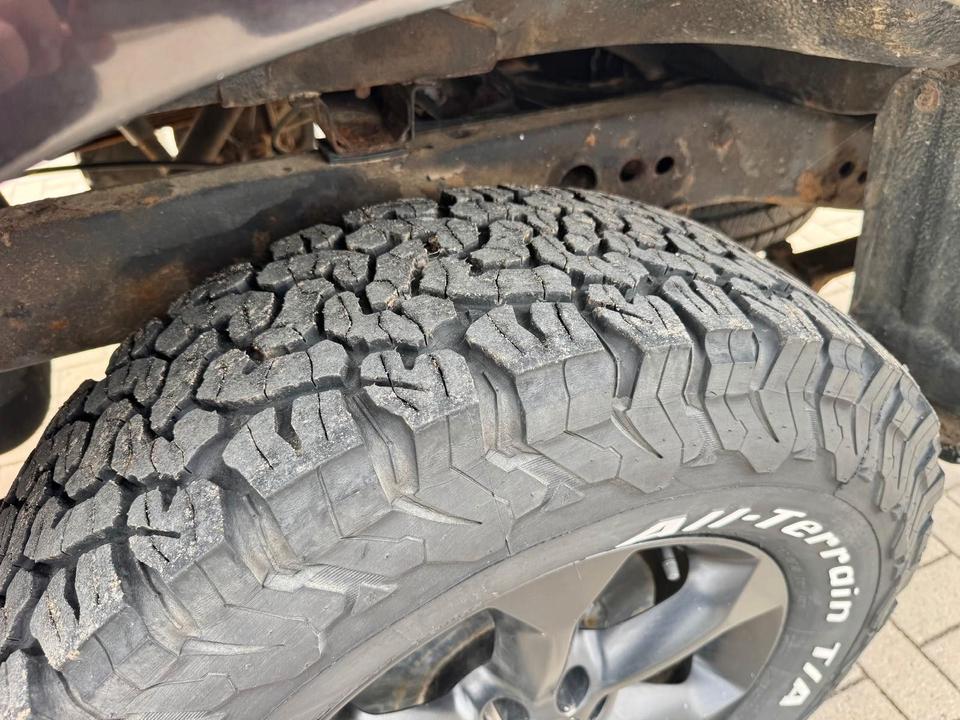 Nissan Navara 2011 — photo 17