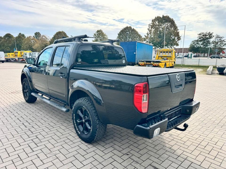 Nissan Navara 2011 — engine