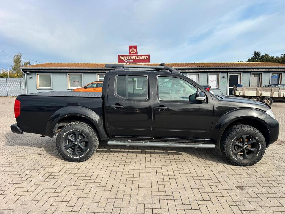 Nissan Navara 2011 — photo 5