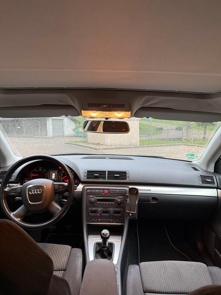 Audi A4 2006 — photo 11