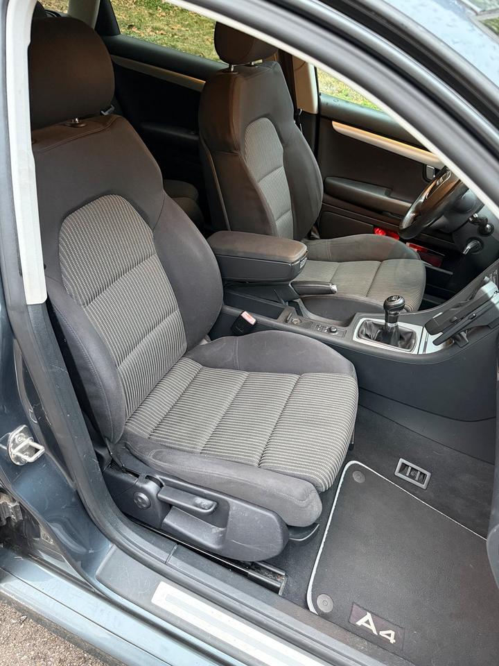 Audi A4 2006 — photo 13