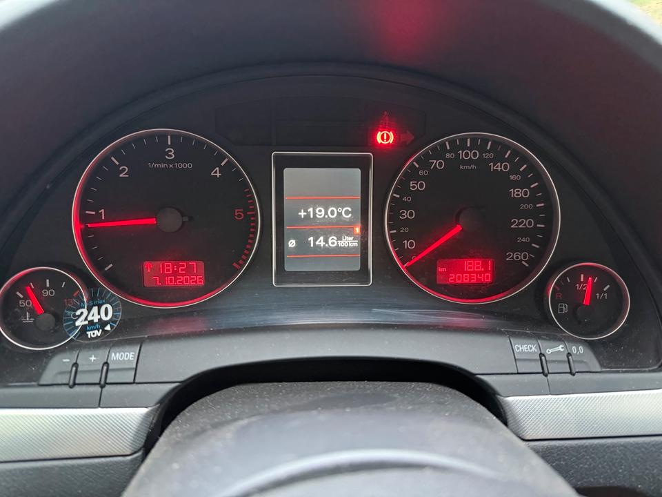 Audi A4 2006 — photo 16