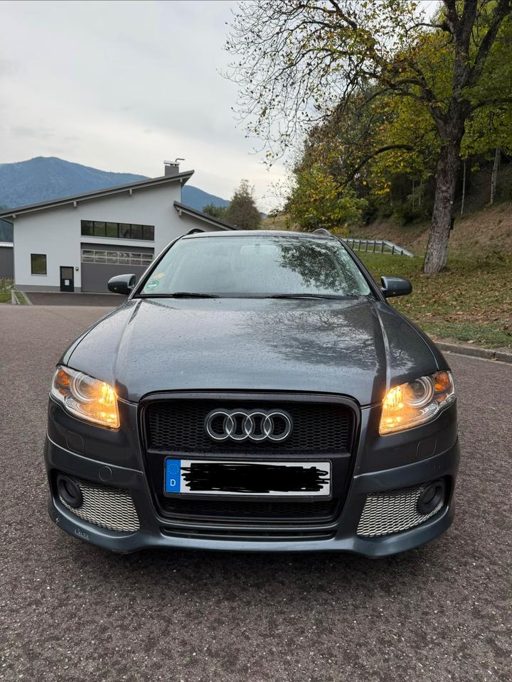 Audi A4 2006 — rear view