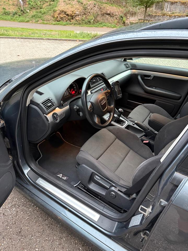 Audi A4 2006 — photo 8