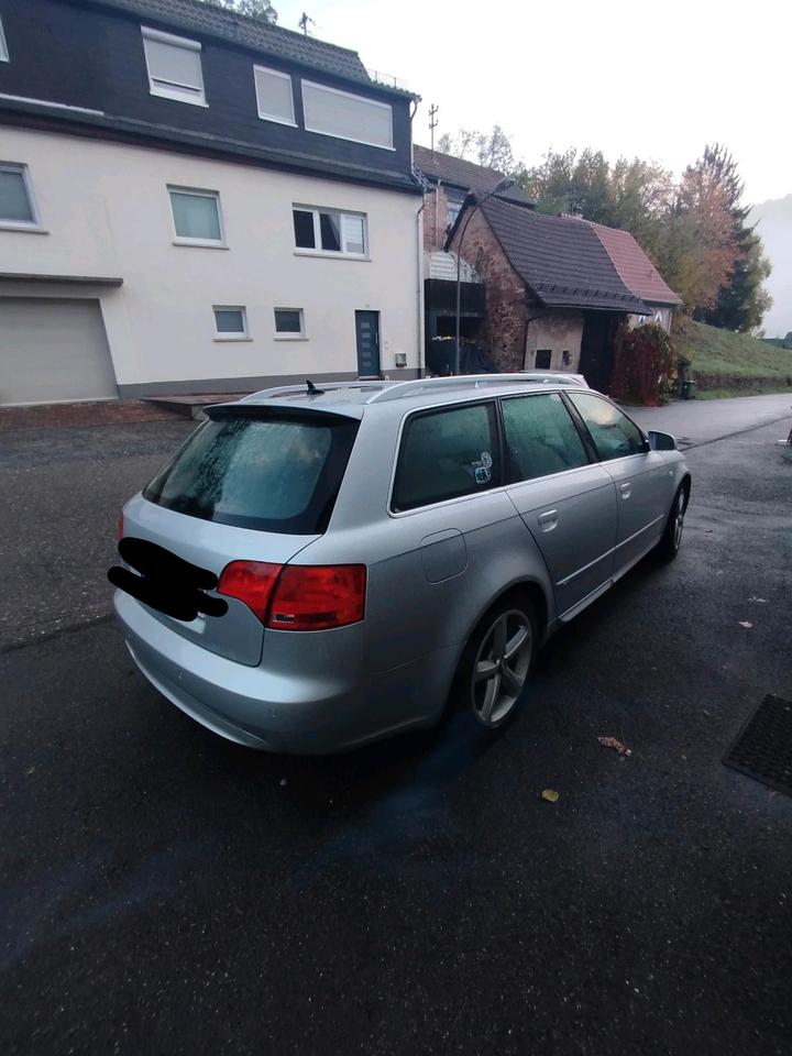 Audi A4 2007 — салон
