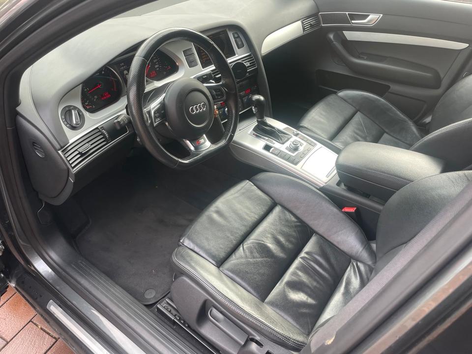 Audi A6 2010 — engine