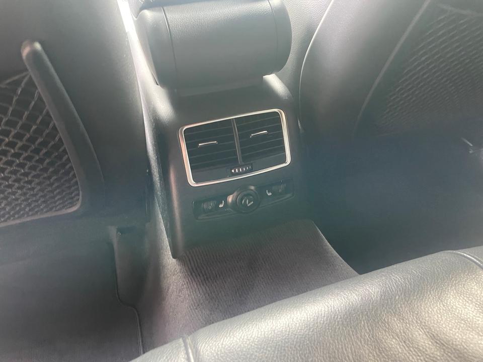 Audi A6 2010 — photo 6