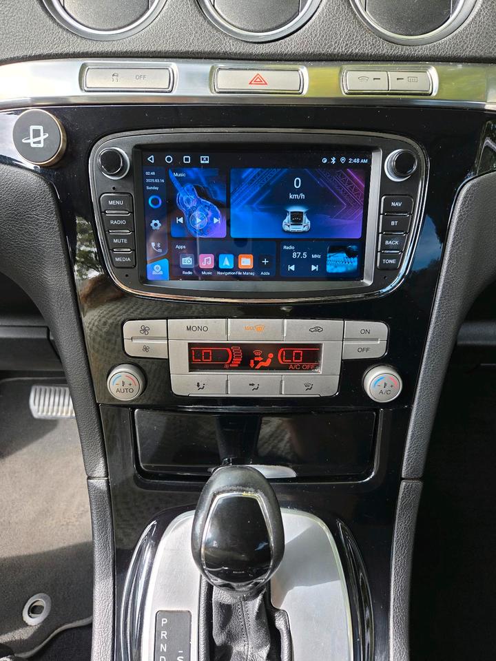 Ford S-Max 2010 — photo 15