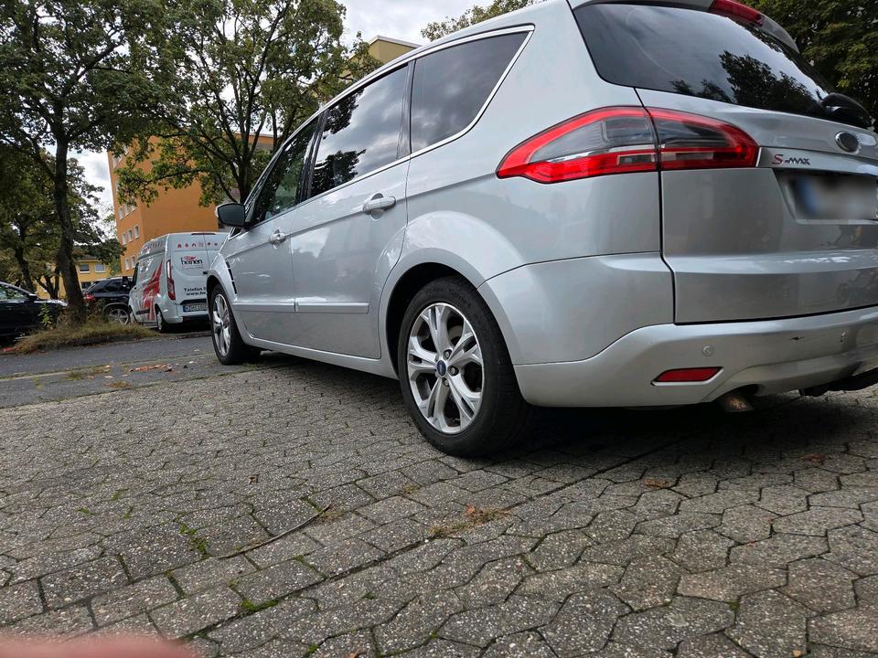 Ford S-Max 2010 — engine