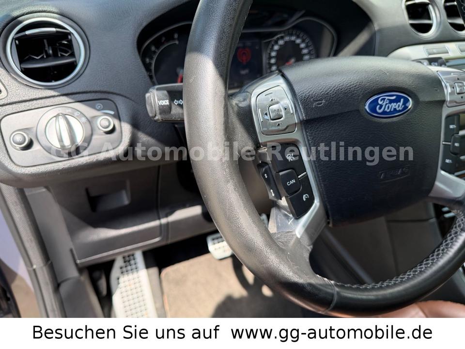 Ford S-Max 2011 — photo 14
