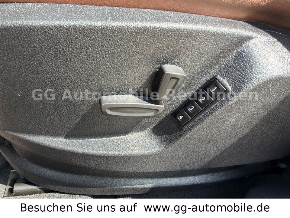 Ford S-Max 2011 — photo 17
