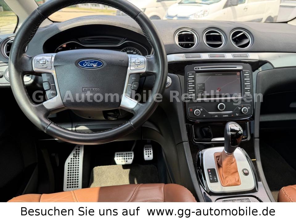 Ford S-Max 2011 — photo 22