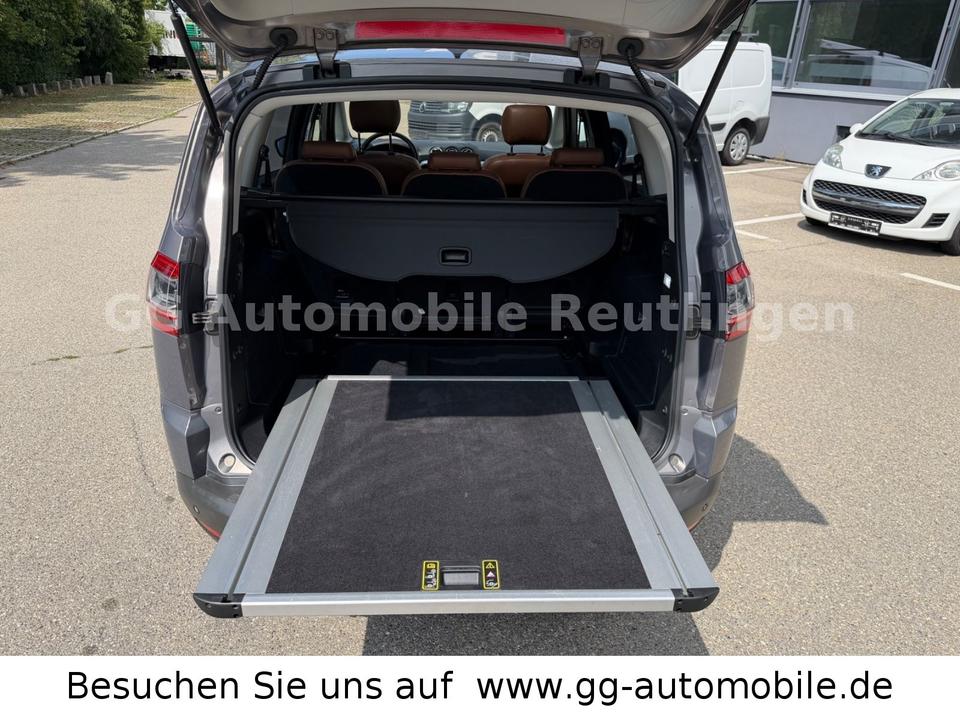 Ford S-Max 2011 — photo 8