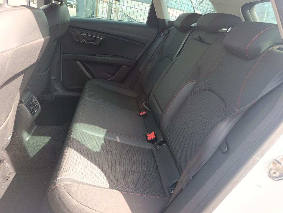 Seat Leon 2014 — photo 31