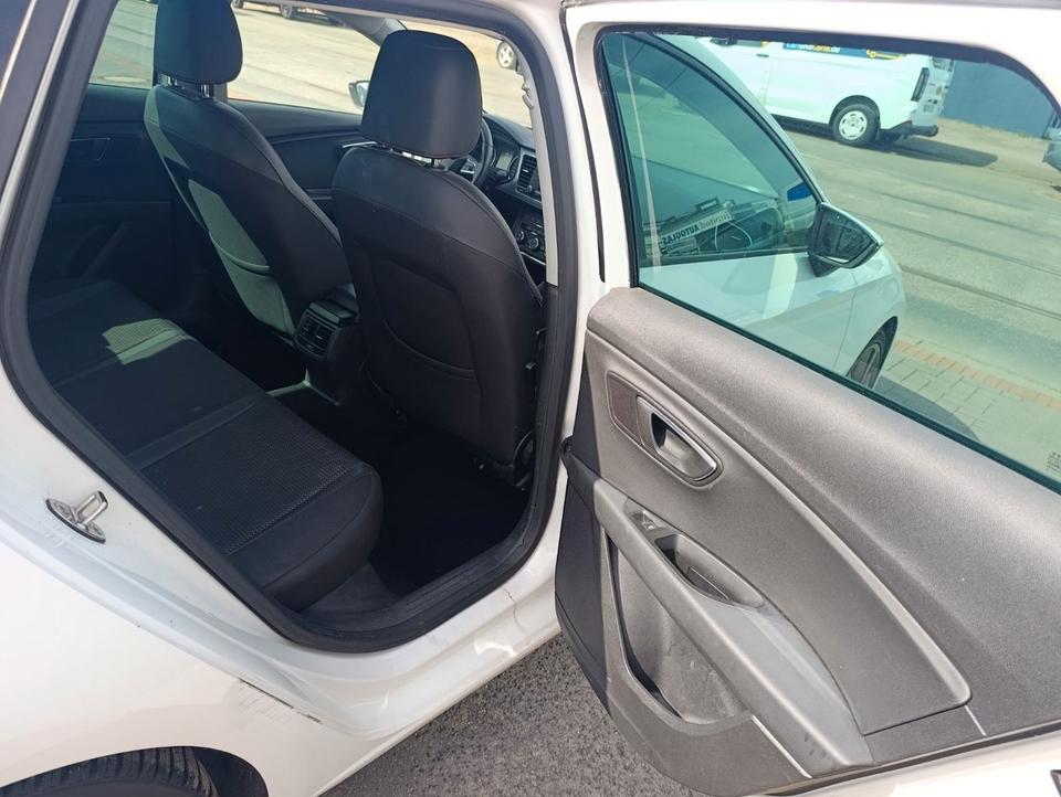 Seat Leon 2014 — photo 35
