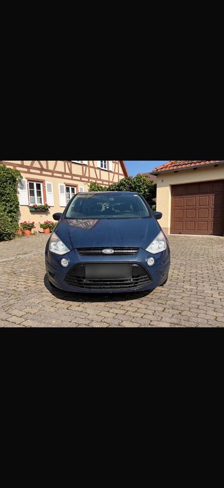 Ford S-Max 2012 — rear view