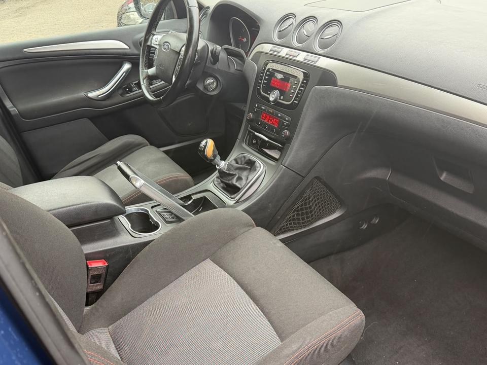Ford S-Max 2012 — photo 6