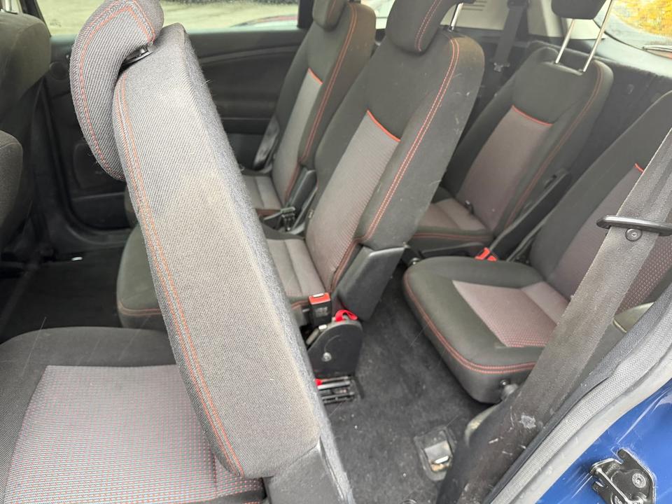 Ford S-Max 2012 — photo 8
