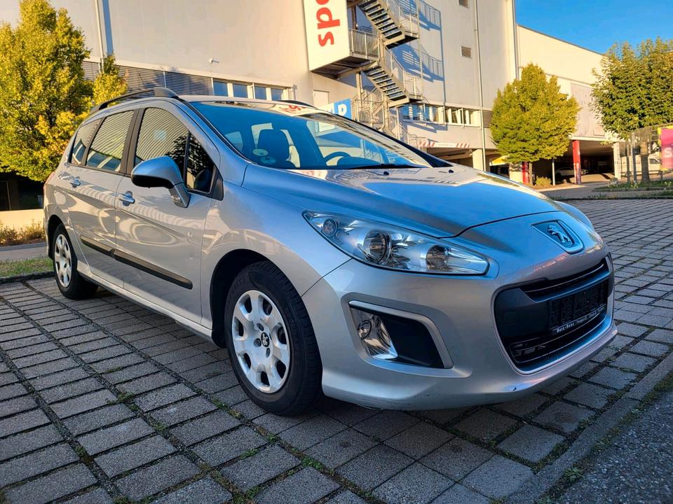 Peugeot 308 2013 — салон