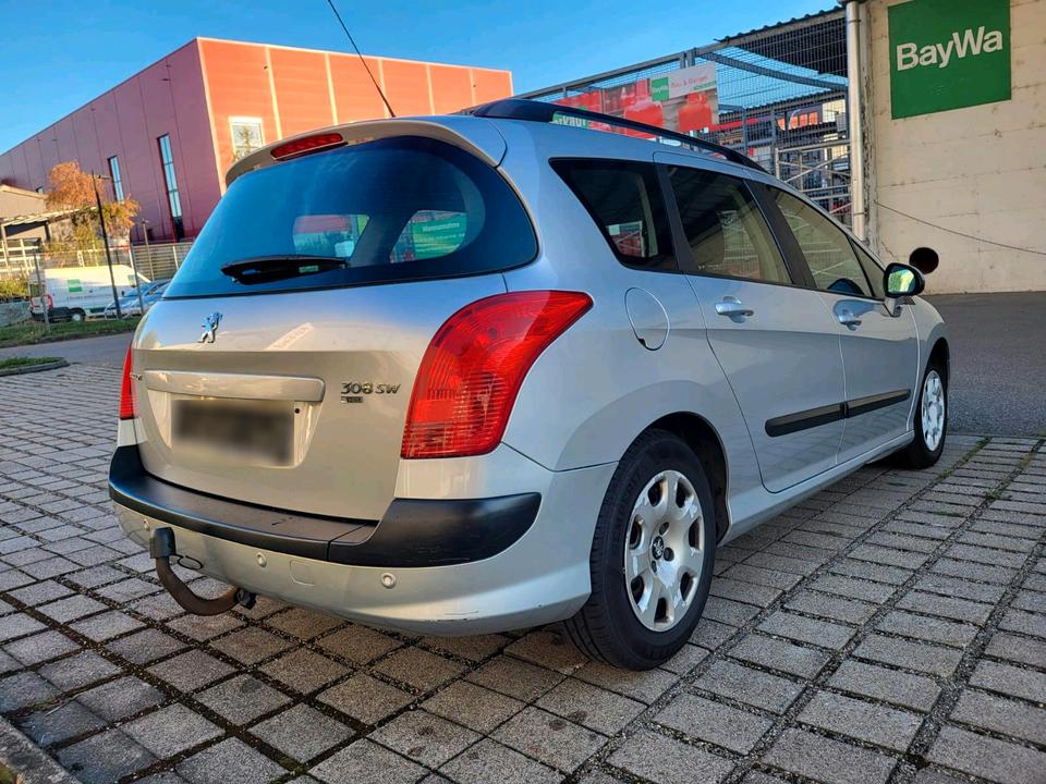Peugeot 308 2013 — двигун