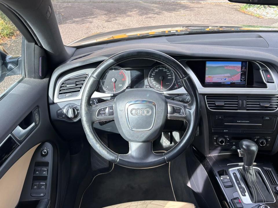 Audi A4 2011 — photo 16