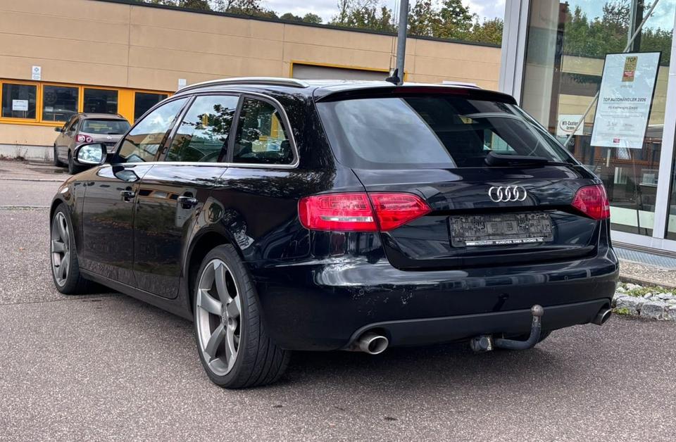 Audi A4 2011 — engine