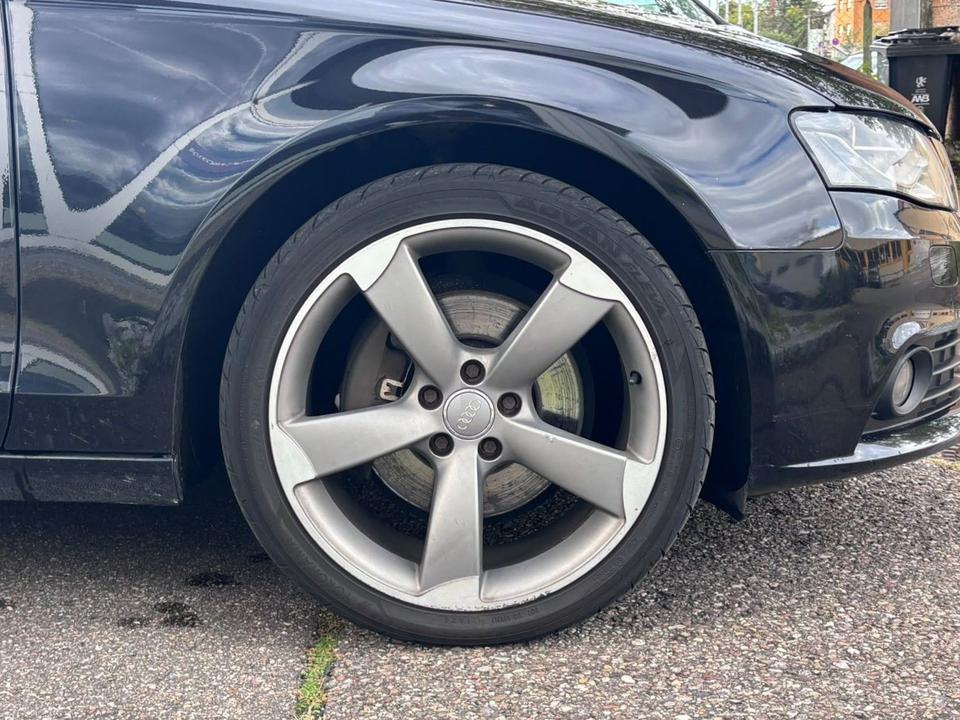 Audi A4 2011 — photo 6