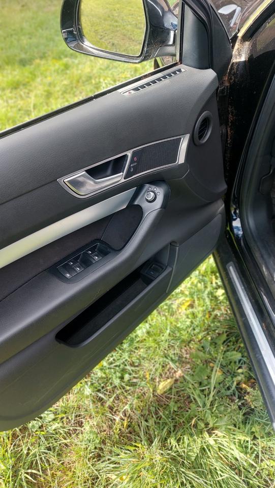 Audi A6 2011 — photo 17