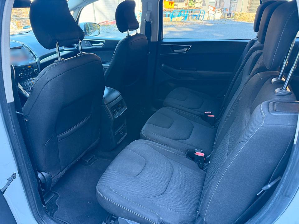 Ford S-Max 2015 — photo 13