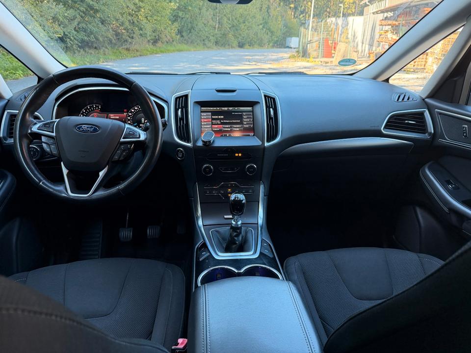 Ford S-Max 2015 — photo 7