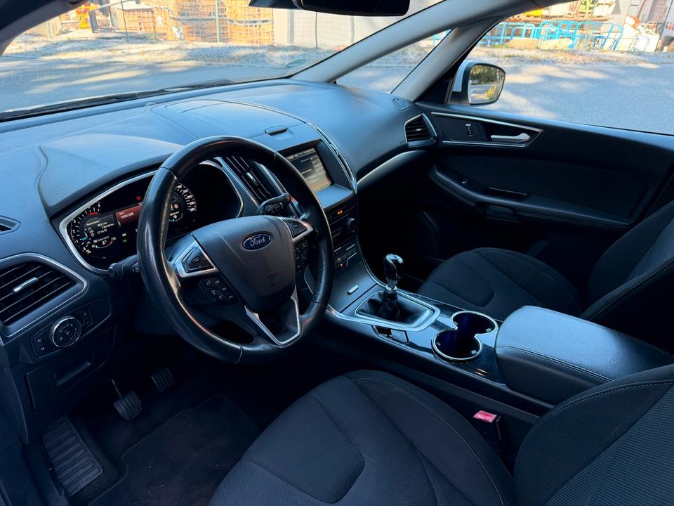 Ford S-Max 2015 — photo 8