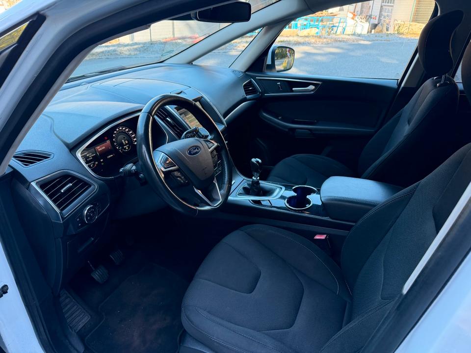 Ford S-Max 2015 — photo 9
