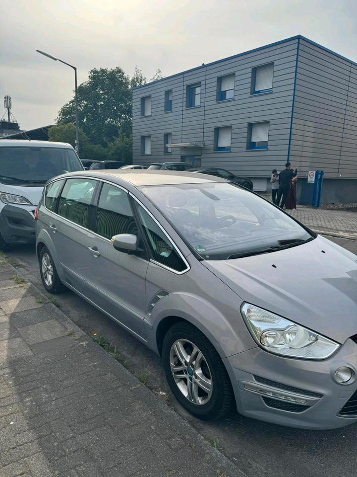 Ford S-Max 2011 — салон