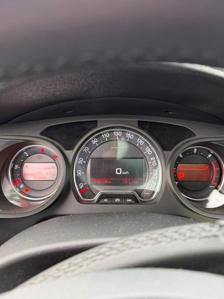 Citroen C5 2015 — photo 11