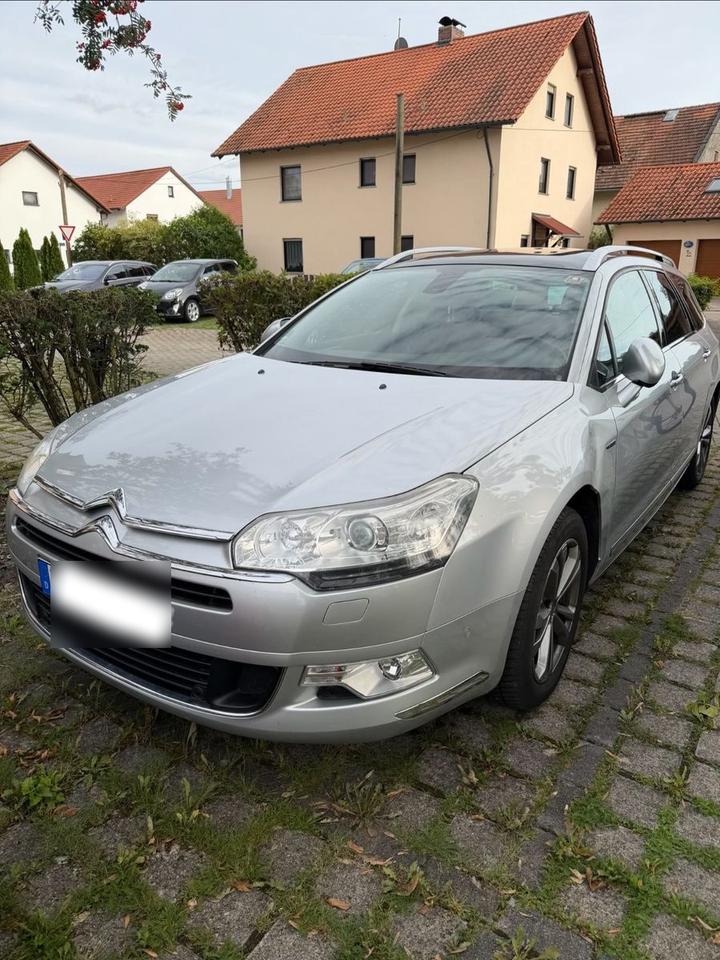 Citroen C5 2015 — rear view