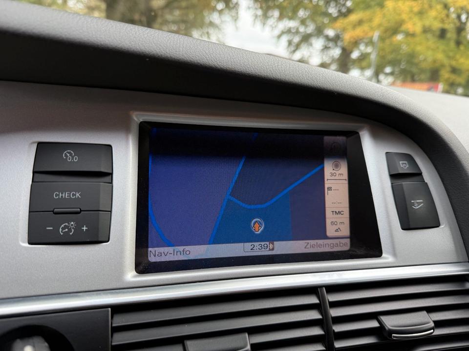 Audi A6 2011 — photo 20