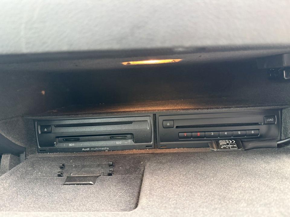 Audi A6 2011 — photo 24