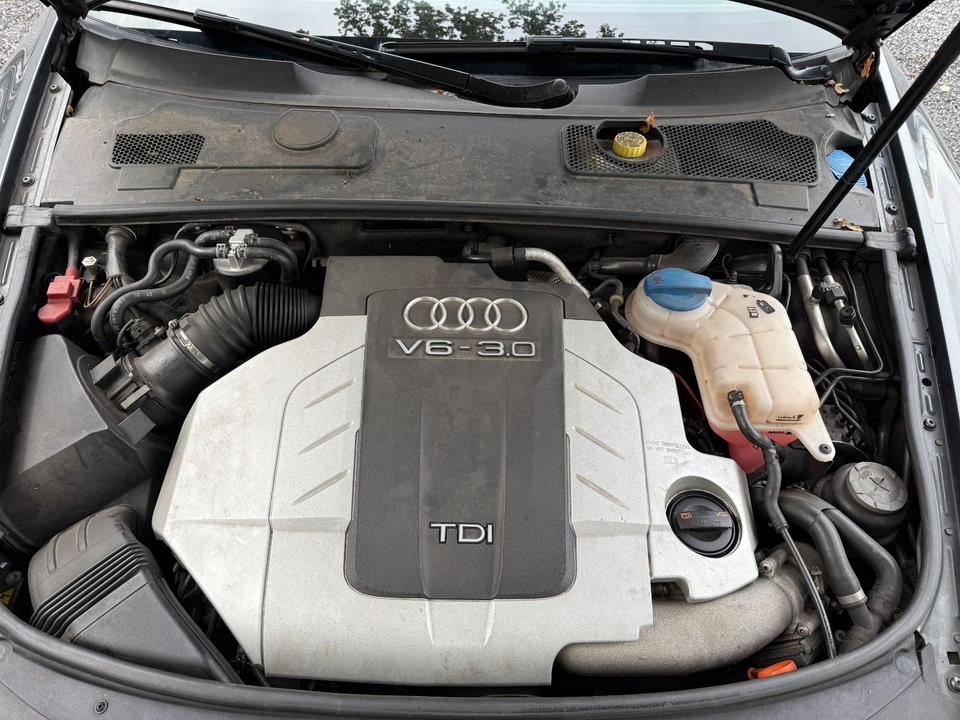 Audi A6 2011 — photo 28