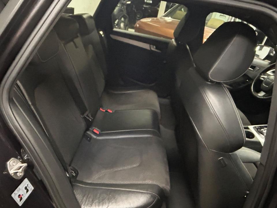 Audi A4 2011 — photo 13