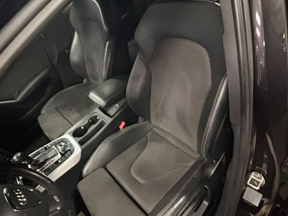 Audi A4 2011 — photo 14