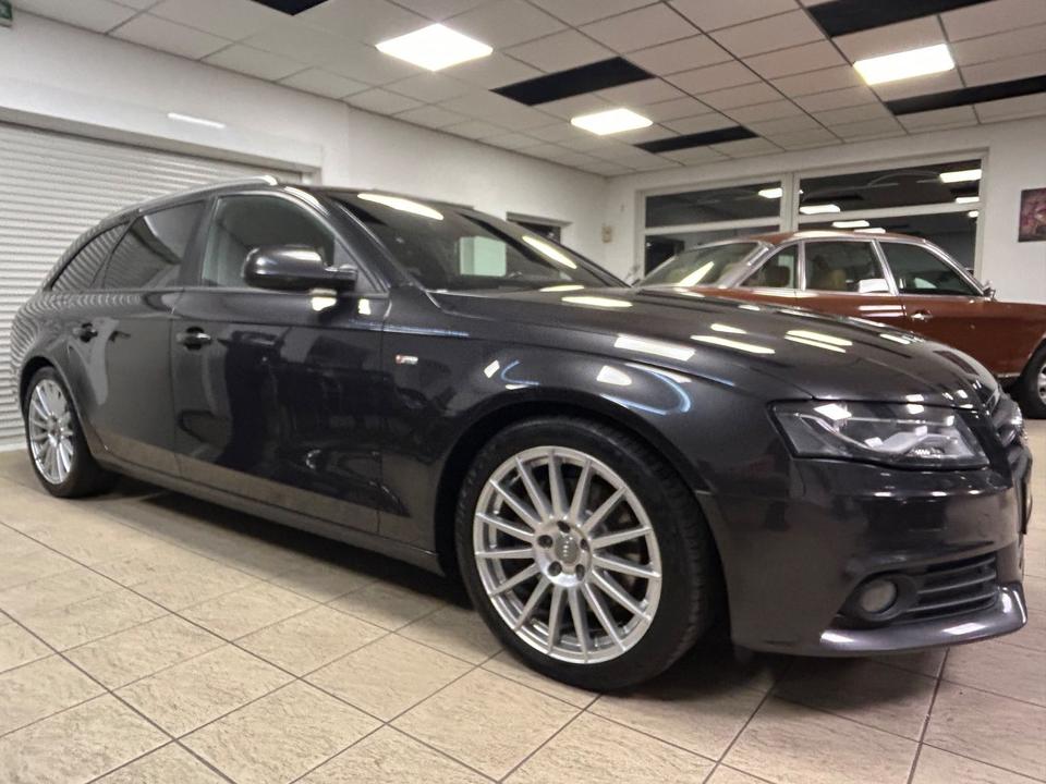 Audi A4 2011 — photo 5