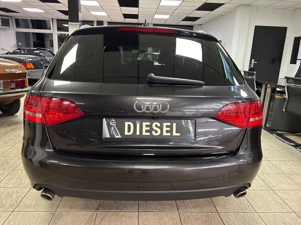 Audi A4 2011 — photo 7