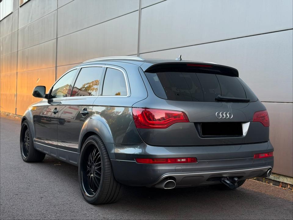 Audi Q7 2007 — rear view