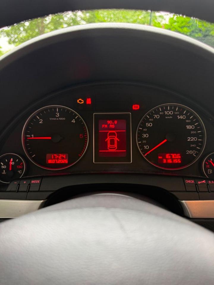 Audi A4 2007 — photo 12