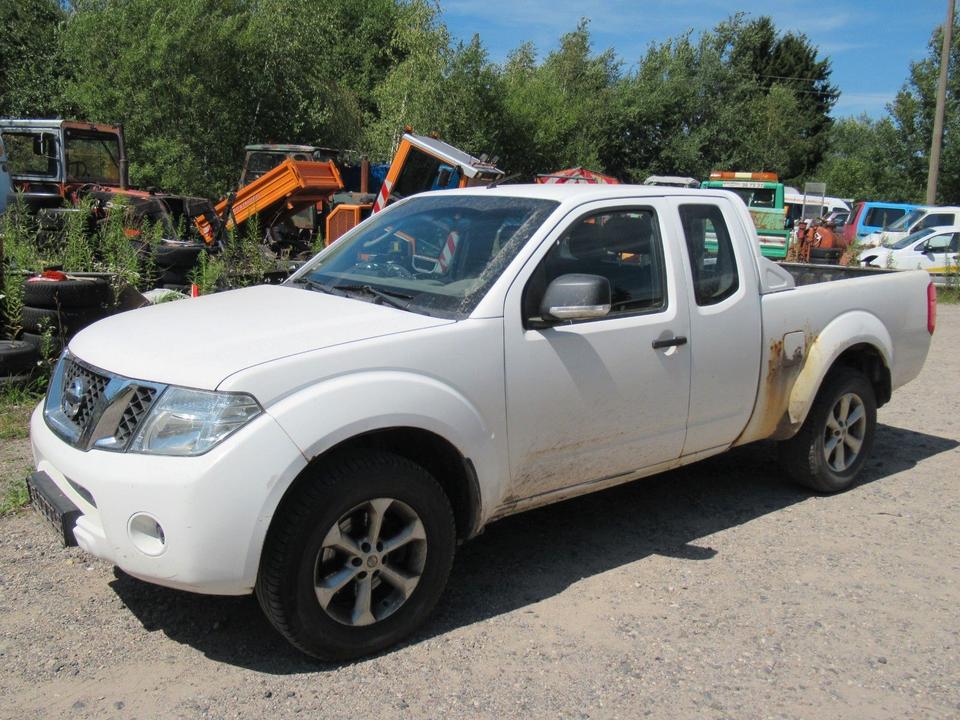 Nissan Navara 2015 — авто для ЗСУ з Європи