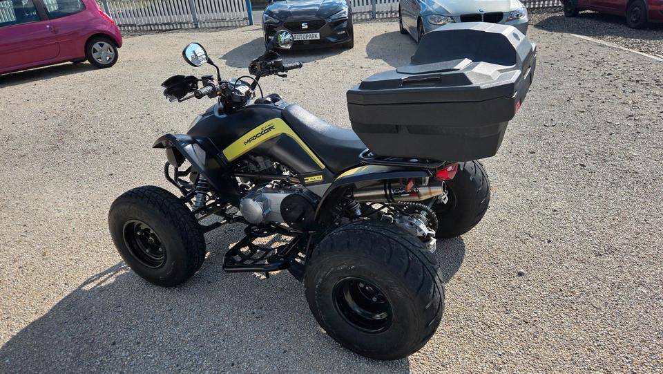 Kymco Maxxer 300 Sportauspuff TÜV 03/27 2015 — rear view